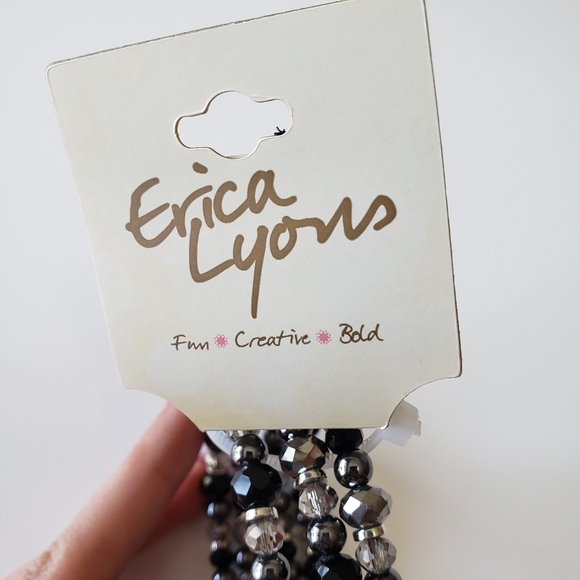 Silver and black chrystal memory wire wrap bracelet - Picture 5 of 7